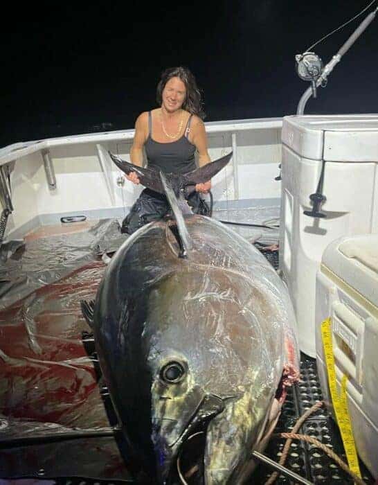 Woman Catches 1,000-lb Bluefin Tuna In New Hampshire