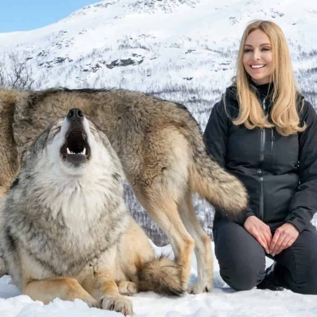 Girl howls with Wolves
