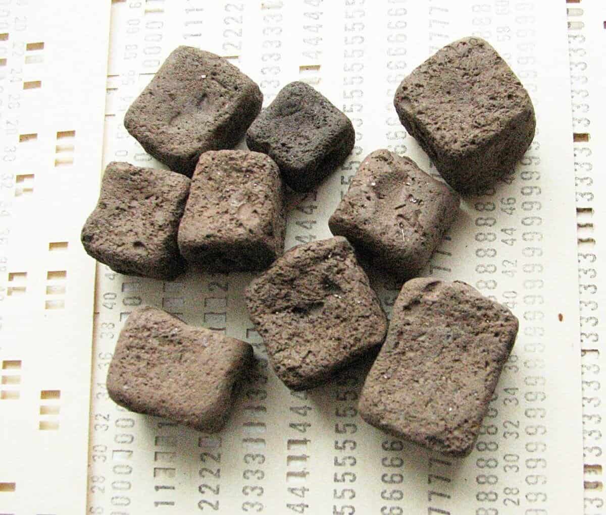 Perfectly Shaped Poop-Cubes
