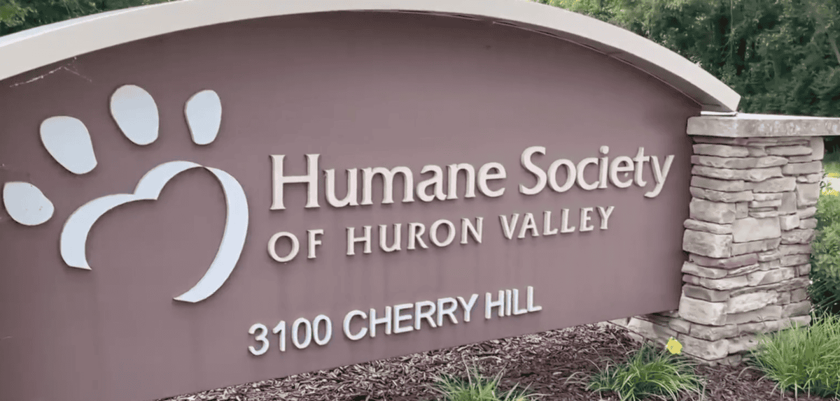 Sign of the animal shelter in question.