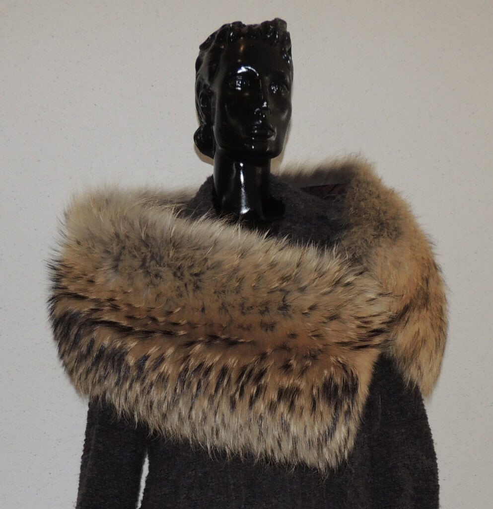 Scarf made of Tanuki fur.