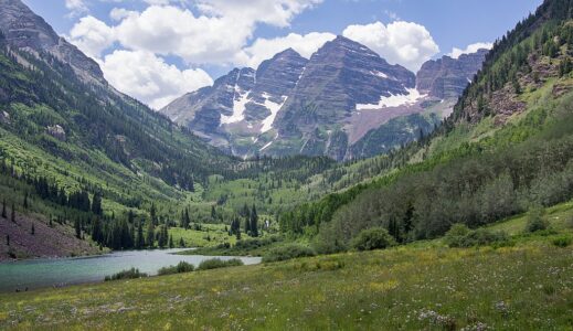 The Hardiest Dog Breeds That Can Survive Colorado&rsquo;s Rugged Terrain