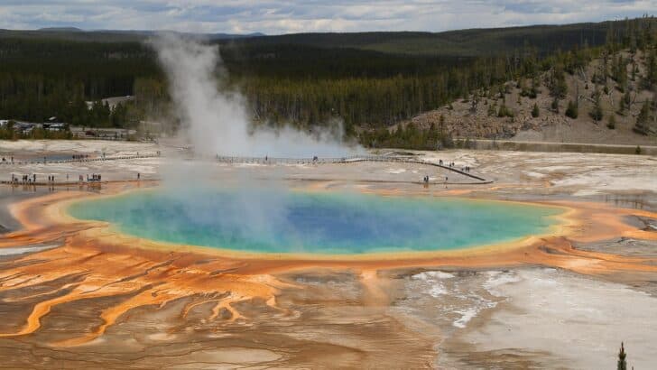 Trump Administration Keeps National Parks Open Amid Shutdown — Conservationists Fear This Will Ruin Them