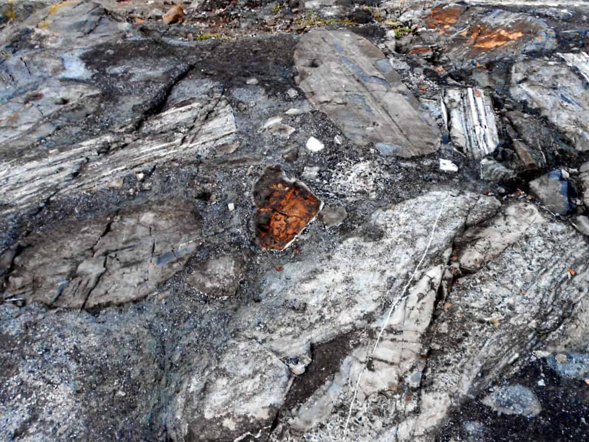Ancient asteroid impact in Thunder Bay.