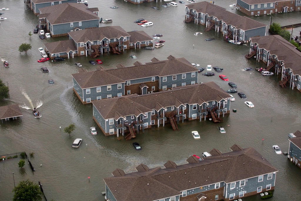 Hurricane Hugo (1989) (image credits: rawpixel)
