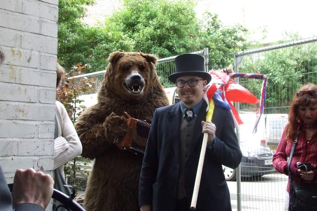Preparing to start The Bear and the Dancing Bear Man prominade