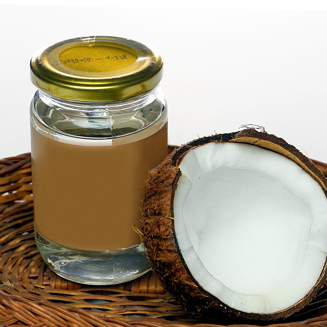 Coconut Oil: The Versatile Healer (image credits: pixabay)