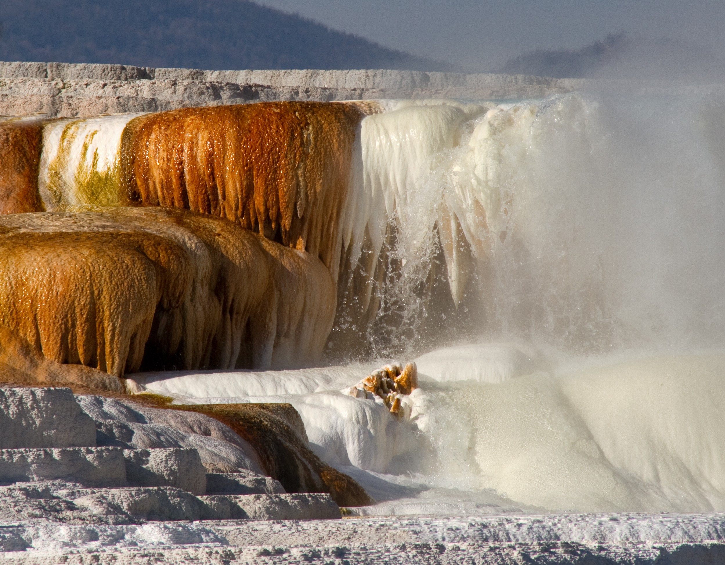Hot Springs - Natural Hot Tubs of Death (image credits: wikimedia)