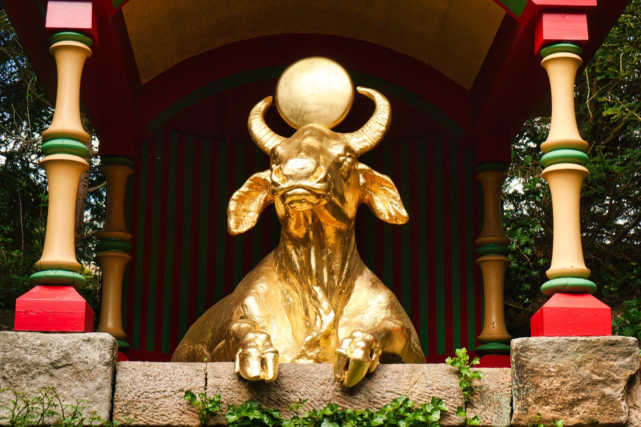 The Golden Ram - Guardian of Ancient Myths (image credits: pixabay)