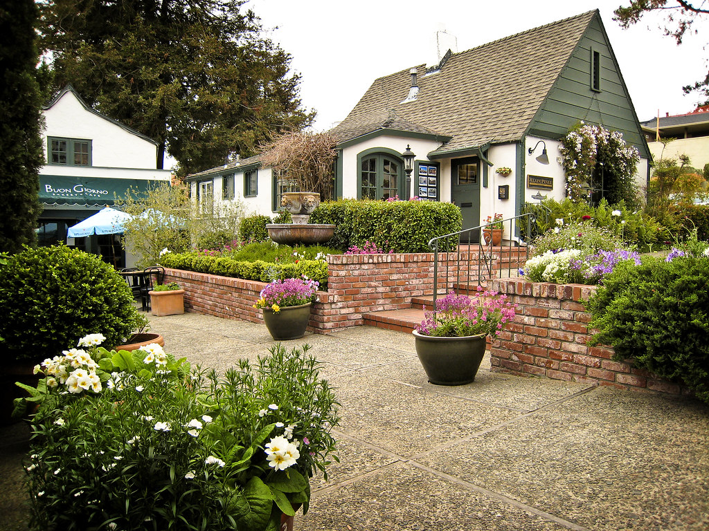 Carmel-by-the-Sea, California - Fairytale Cottages and Artistic Soul (Image Credits: Flickr)