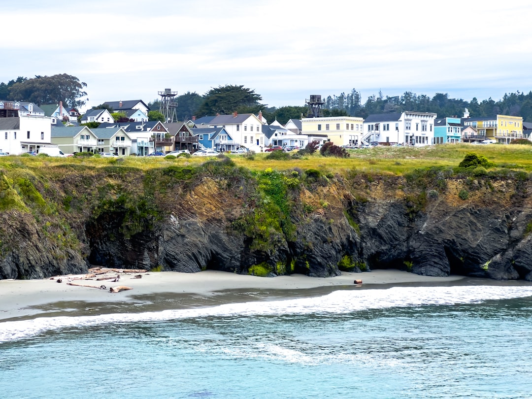 Mendocino, California - Clifftop Victorian Village (Image Credits: Unsplash)