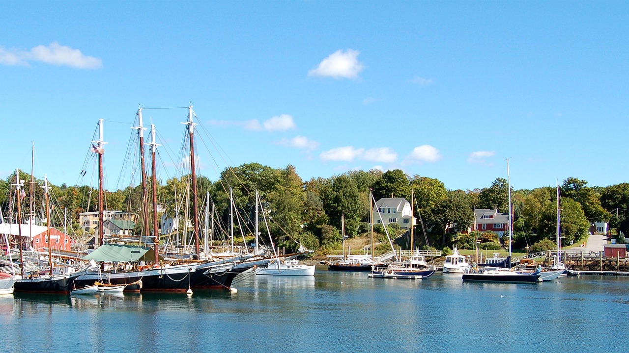 Camden, Maine - The Jewel of the Coast (Image Credits: Pixabay)