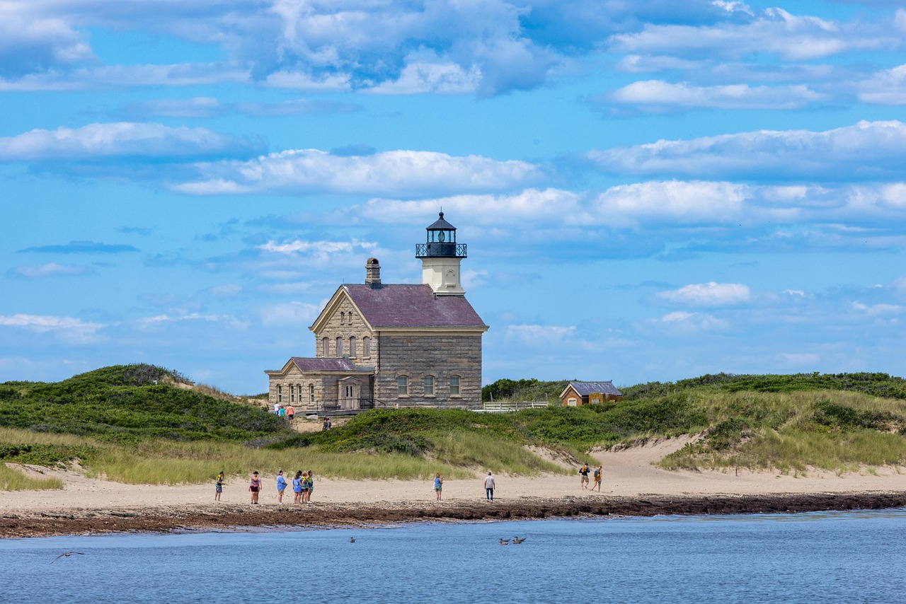 Block Island, Rhode Island - Mystical Island Retreat (Image Credits: Pixabay)