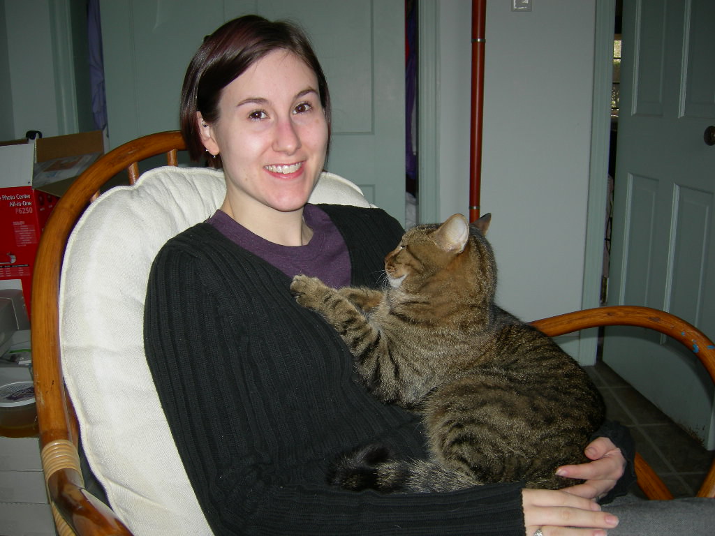 They Turn Into Purring Kneading Machines (Image Credits: Flickr)