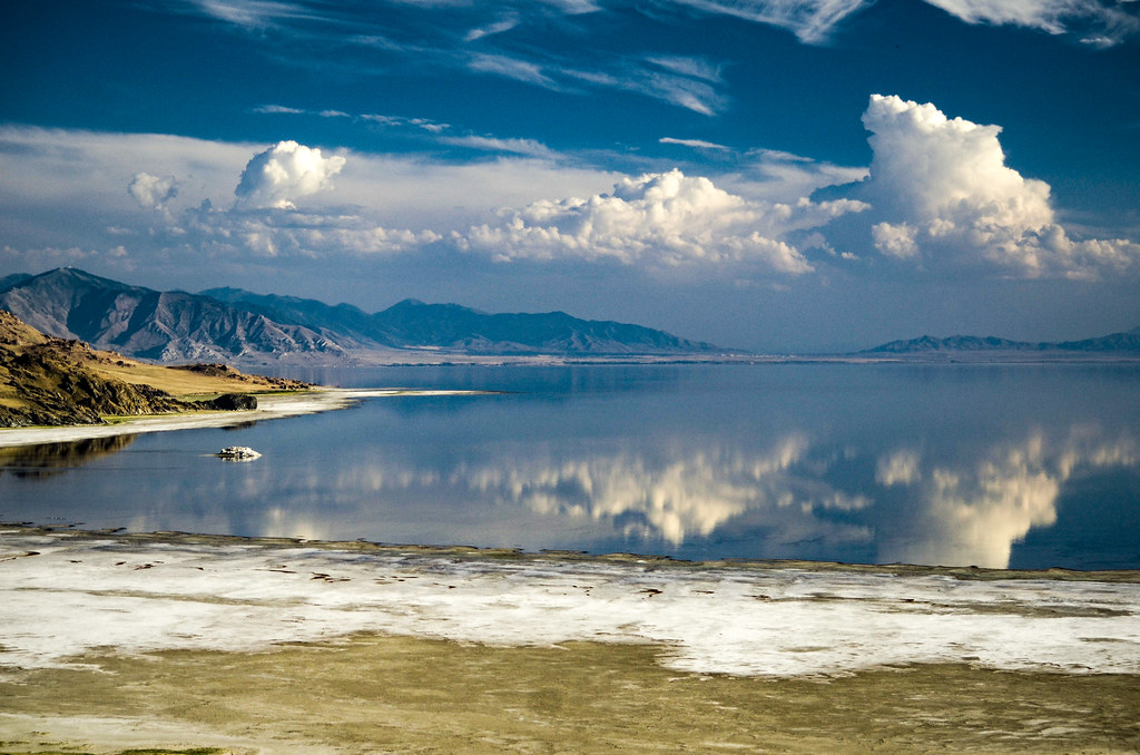 Great Salt Lake: Utah's Vanishing Inland Sea (Image Credits: Flickr)