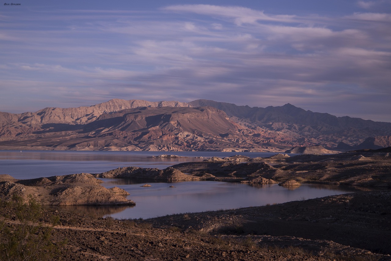 Lake Mead National Recreation Area: Nevada's Water Death Trap (Image Credits: Pixabay)