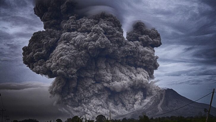 8 Ways The Earth is Trying To Kill Us