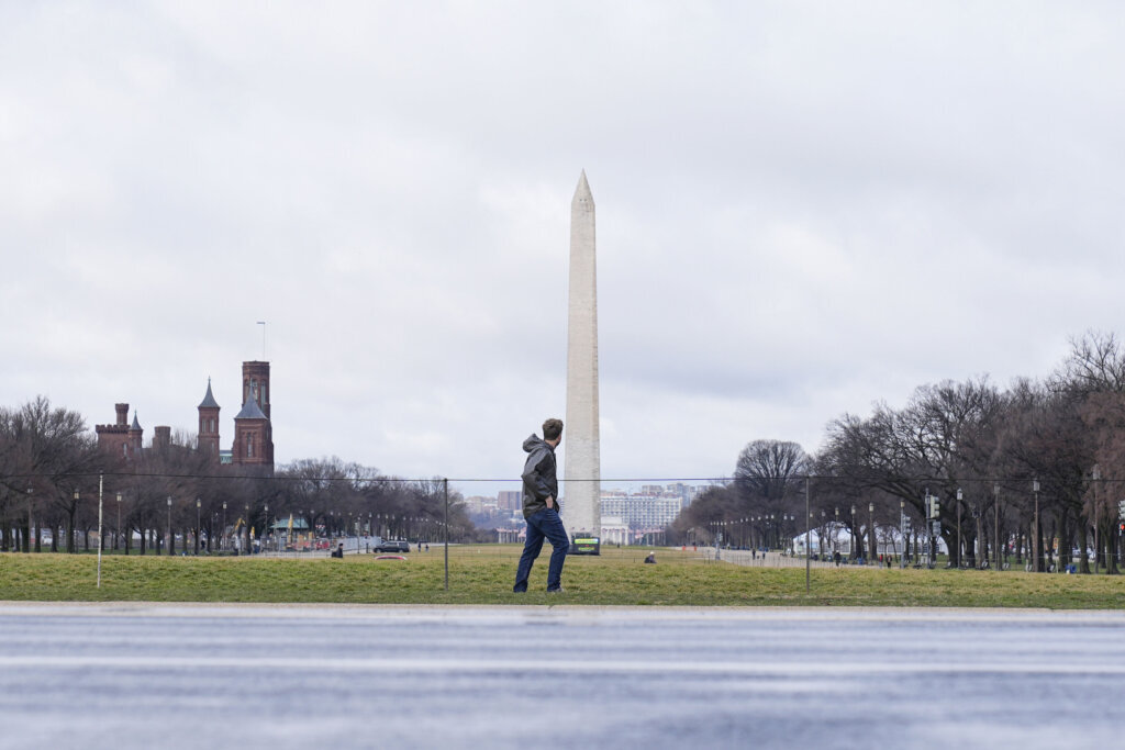 Sunday brings strong, gusty winds and chills to the DC region