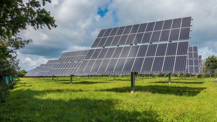 Texas Marks Historic Shift: Solar Power Overtakes Coal in 2025