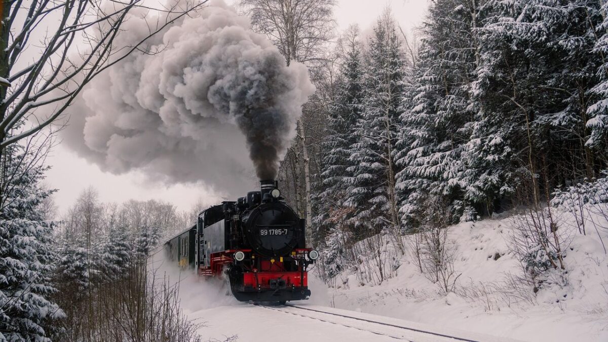 10 Perfectly Cozy Winter Girls Trips in the U.S.