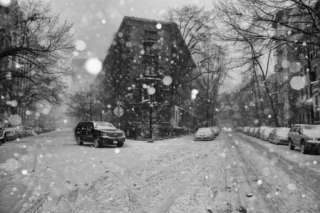 Explosive Bomb Cyclone Targets East Coast Sunday, Unleashing Major Winter Storm and Blizzard