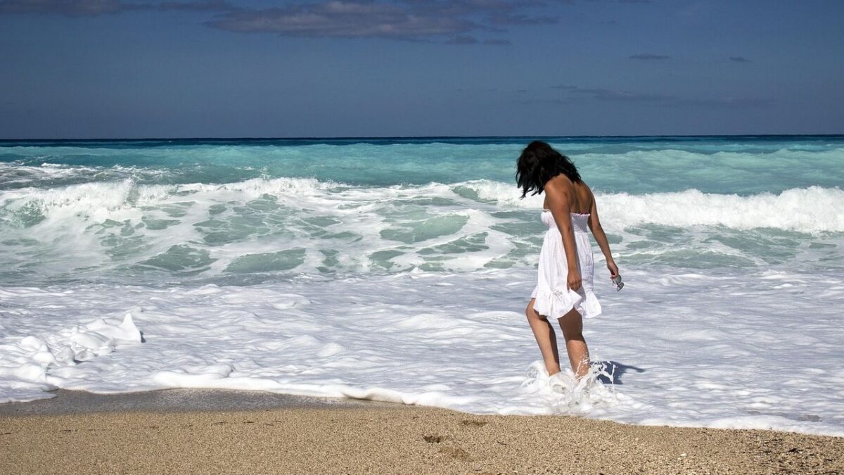 Zodiac Signs That Would Love Living on a Beach