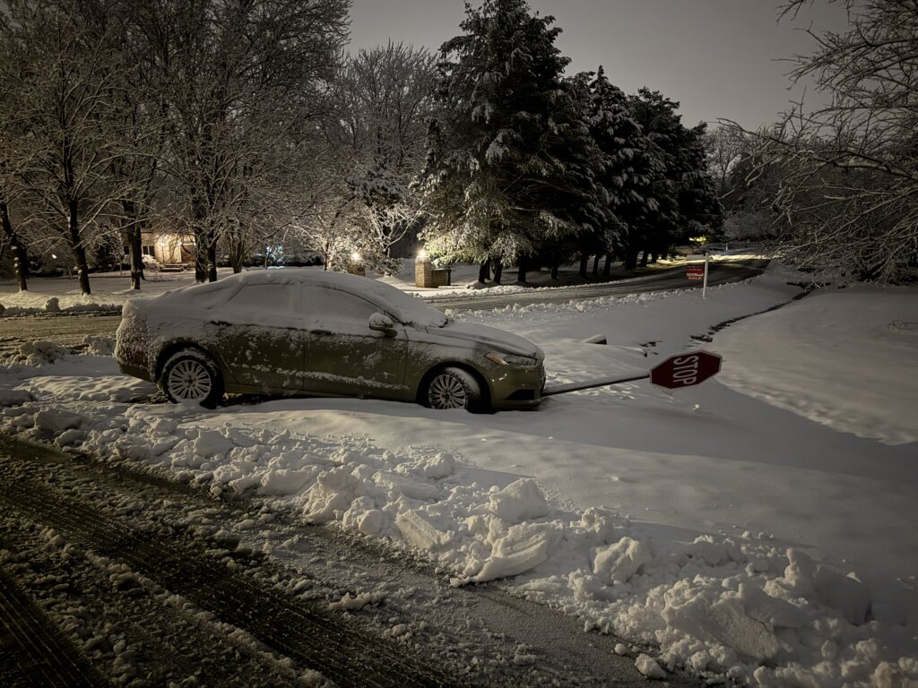 How much wet snow fell across DC region?