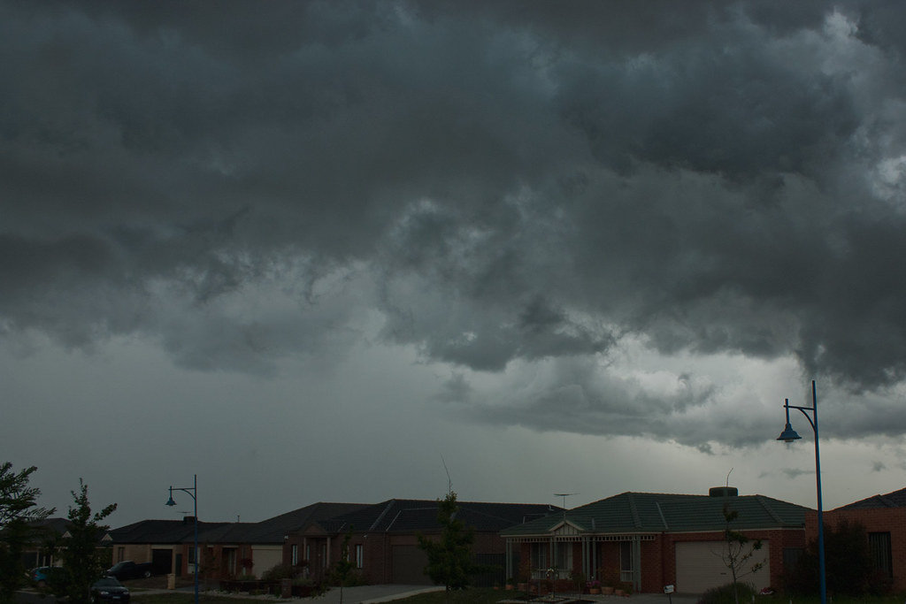 Dallas weather: Severe storms and flooding risks continue; wind advisory issued