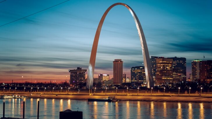 St. Louis Prepares for Persistent Chill on Tuesday Ahead of Warmer Days