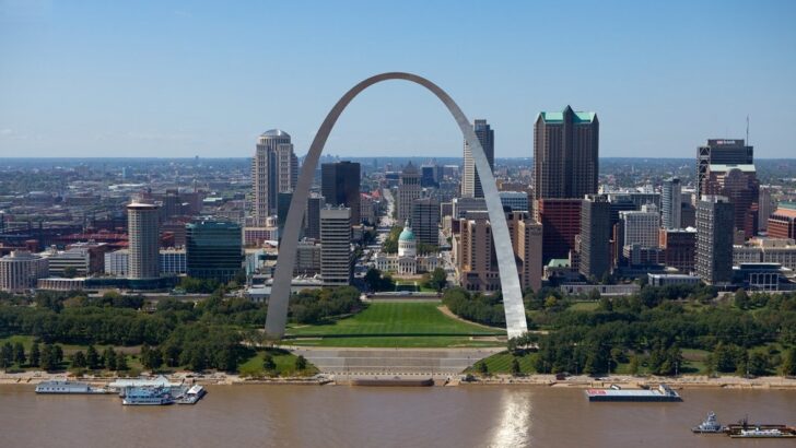 St. Louis Set for Warm Thursday Before Showers Roll In Friday