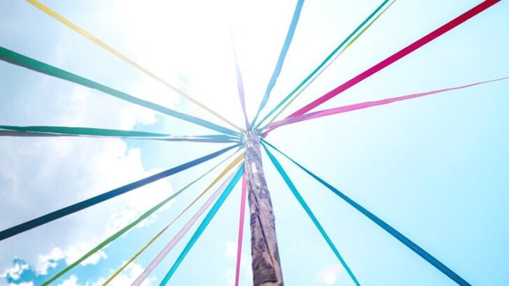 May Day&rsquo;s Celestial Midway Point: An Ancient Astronomy Marker