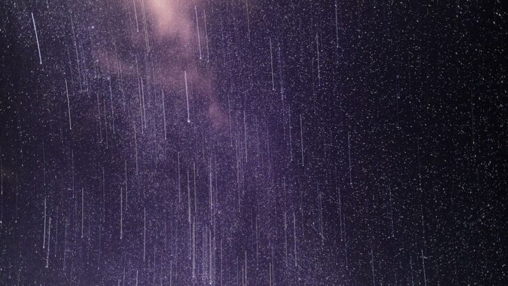 Halley&rsquo;s Swift Messengers: Eta Aquarids Gear Up for 2026 Peak