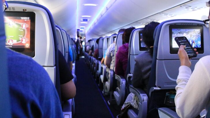 The Reason You Always Choose The Last Row On a Plane
