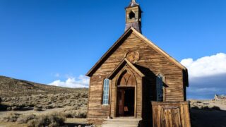 12 Abandoned Towns in America Where Nature Took Over - And What Scientists Found There