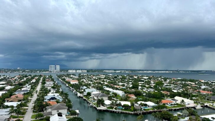 Tropical Rains Heighten Flood Risks in Florida