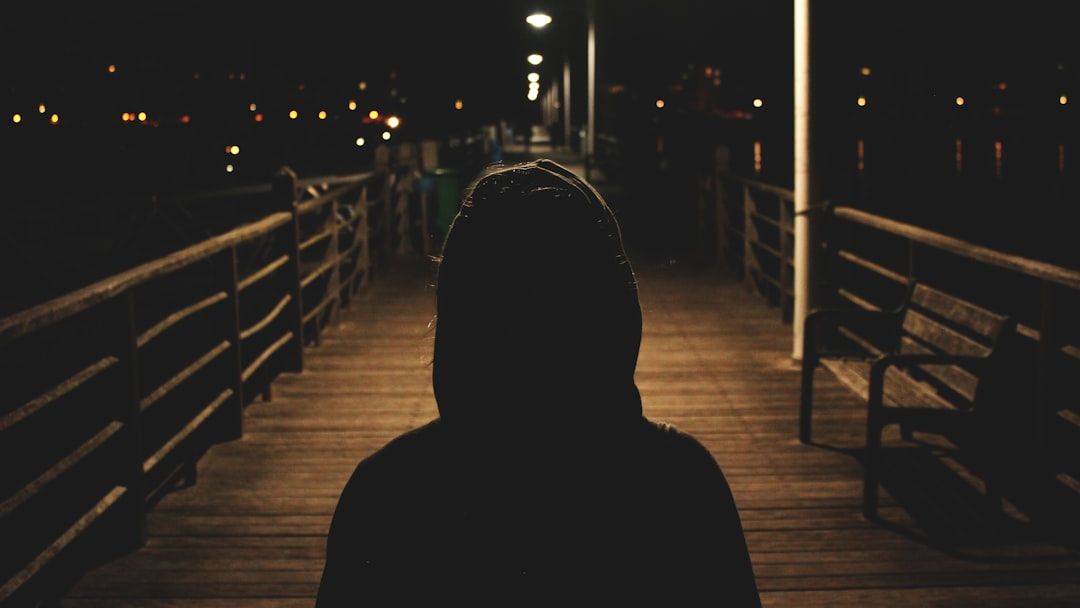 Evolutionary Psychology Says Humans Still Fear the Dark for a Prehistoric Reason