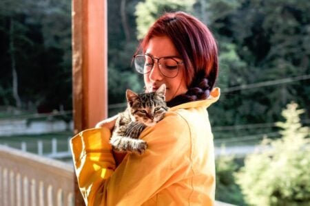 10 Emotional Things Cats Remember About Their Favorite Humans